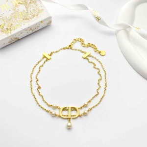 A Double-layer Necklace with T