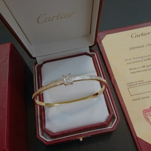 Brand Designer Women's Bangle 